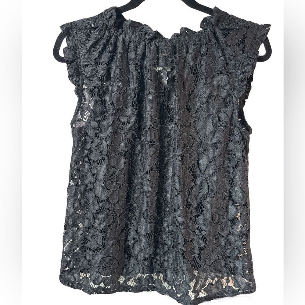 Nanette Lepore Black Lace High Neck Cap Sleeve Floral Top size small Career
